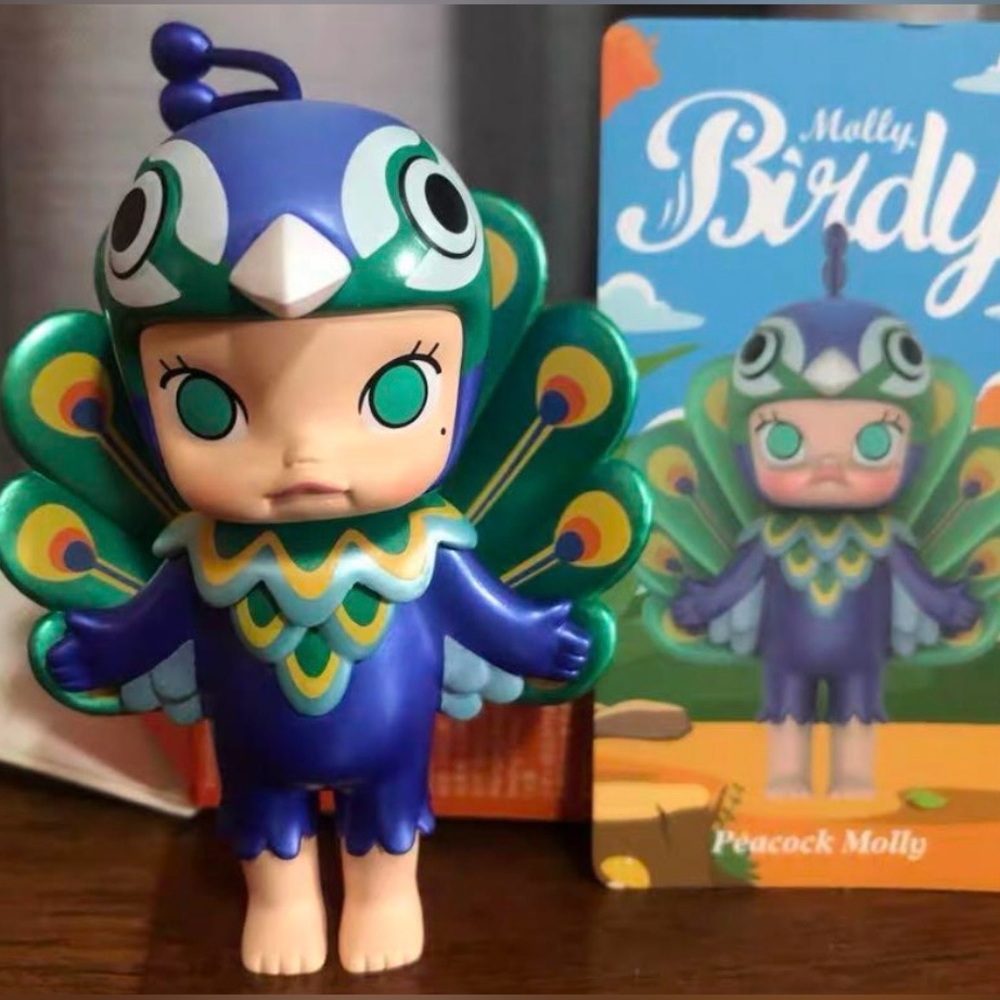 Extremely RARE Pop Mart x Kennyswork “Peacock Molly” Birdy Series